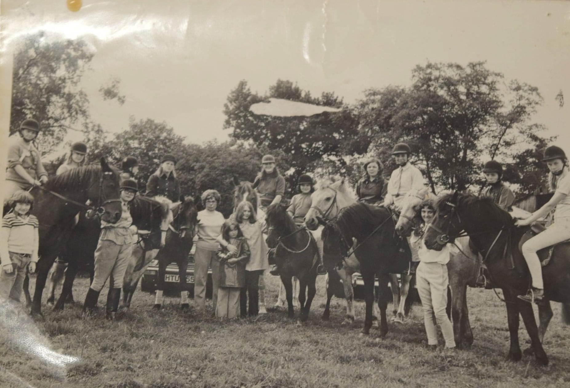 MDRC founding members gathered with their horses, circa 1972